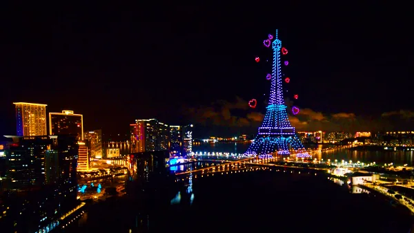 Outdoor Swarming Drone Light Show