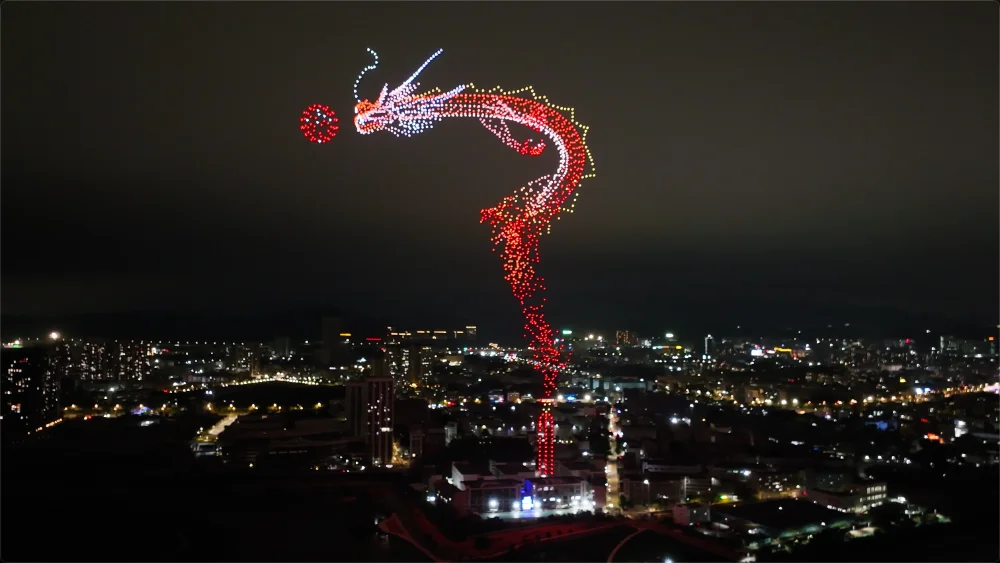 Outdoor swarm drone light show